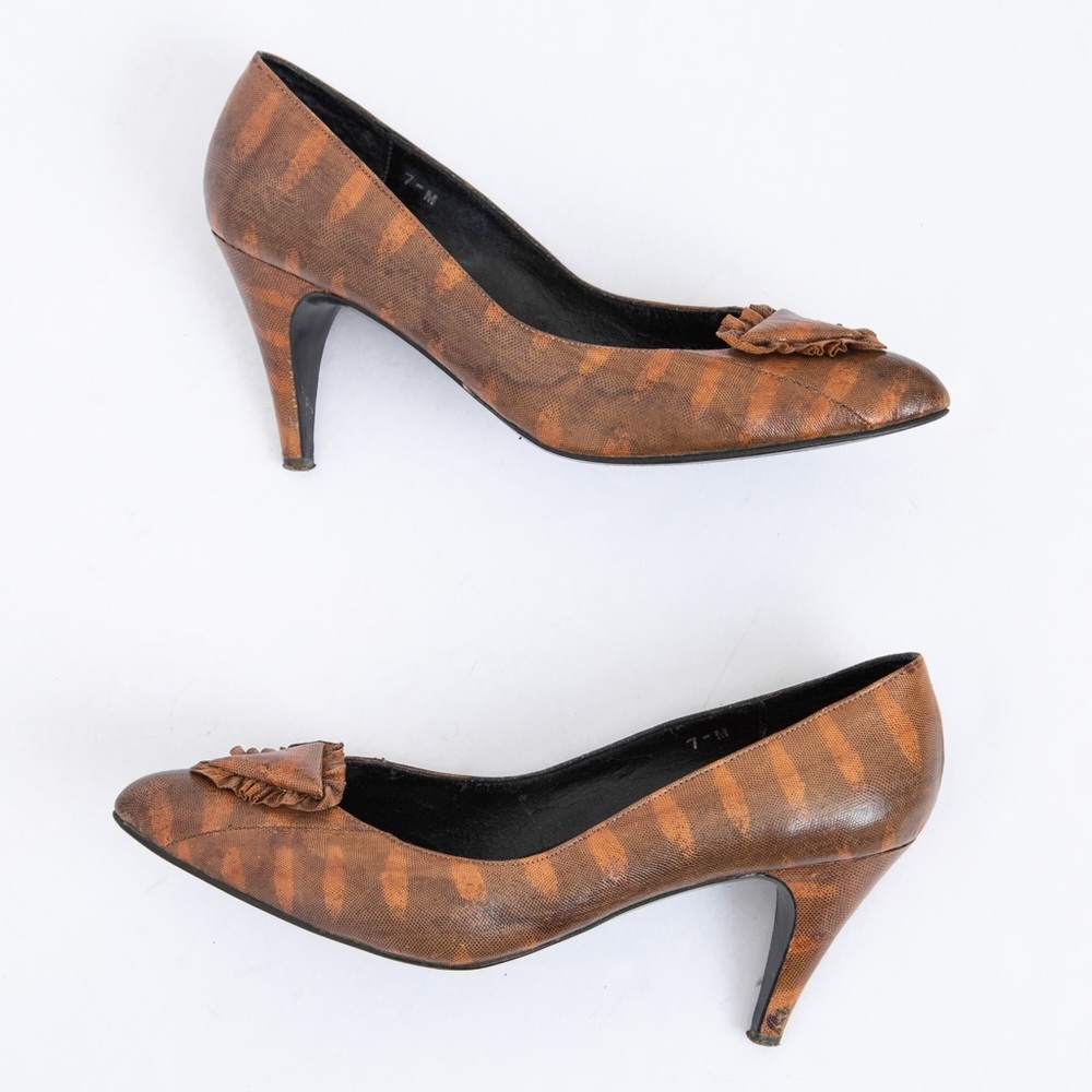 Vintage snakeskin pointed toe pumps rust cognac 7